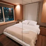 The Houseboat Family - De Jordaan Brand New Houseboat! * Amsterdam