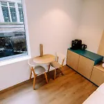 The Houseboat Family - De Jordaan Brand New Houseboat! Botel