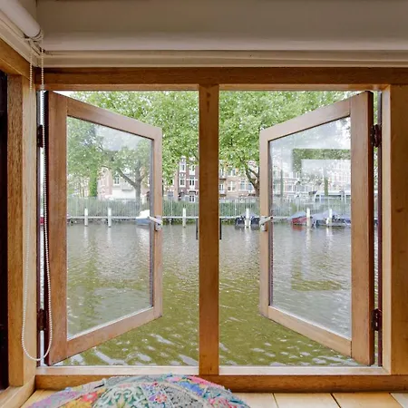 The Houseboat Family - De Jordaan Amsterdam