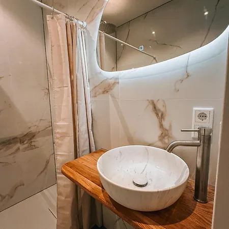 The Houseboat Family - De Jordaan Brand New Houseboat! *