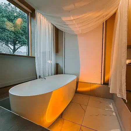 Botel The Houseboat Family - De Jordaan Brand New Houseboat!