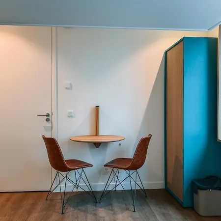 The Houseboat Family - De Jordaan Brand New Houseboat! Botel Amsterdam