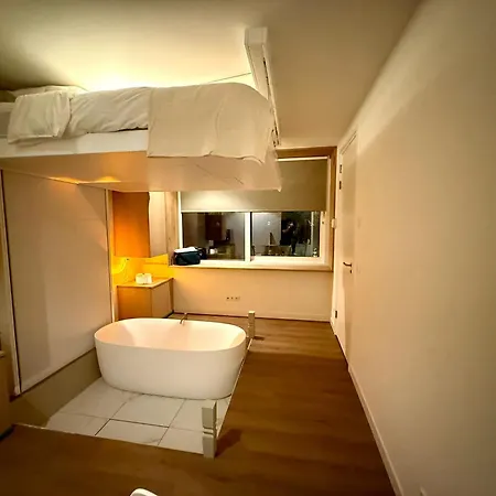 The Houseboat Family - De Jordaan Brand New Houseboat! Amsterdam