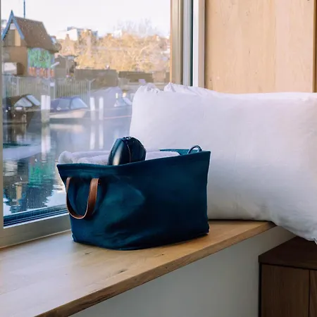 The Houseboat Family - De Jordaan Brand New Houseboat! Hotel en barco Ámsterdam