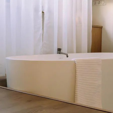 The Houseboat Family - De Jordaan Brand New Houseboat! Hotel en barco Ámsterdam