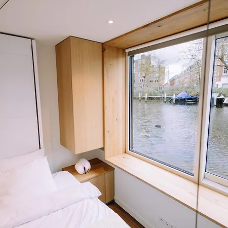The Houseboat Family - De Jordaan Brand New Houseboat! Amsterdam