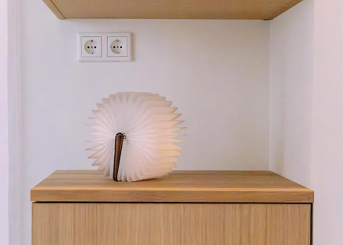 The Houseboat Family - De Jordaan Brand New Houseboat! *