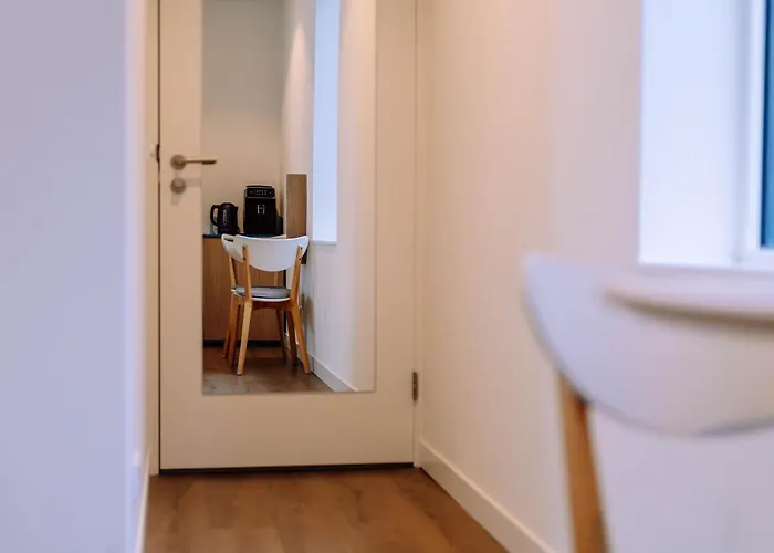 The Houseboat Family - De Jordaan Brand New Houseboat! *