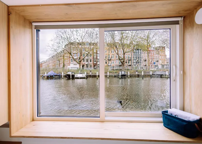 Hotel en barco The Houseboat Family - De Jordaan Brand New Houseboat! Ámsterdam